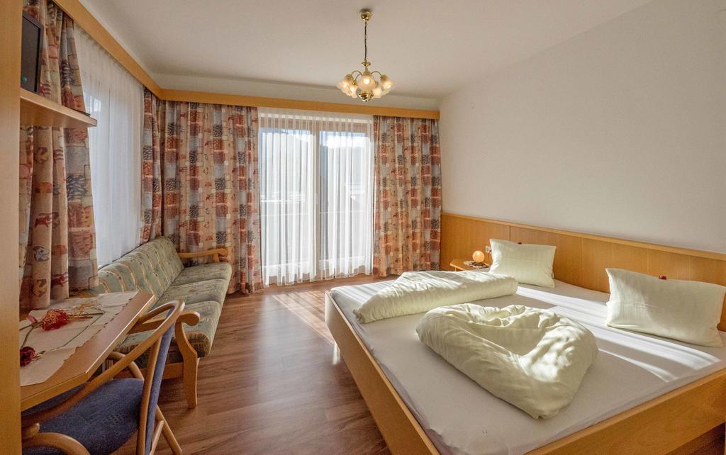 Hotel Haus Schluder - Familie Stanitzer Weissensee Habitación foto