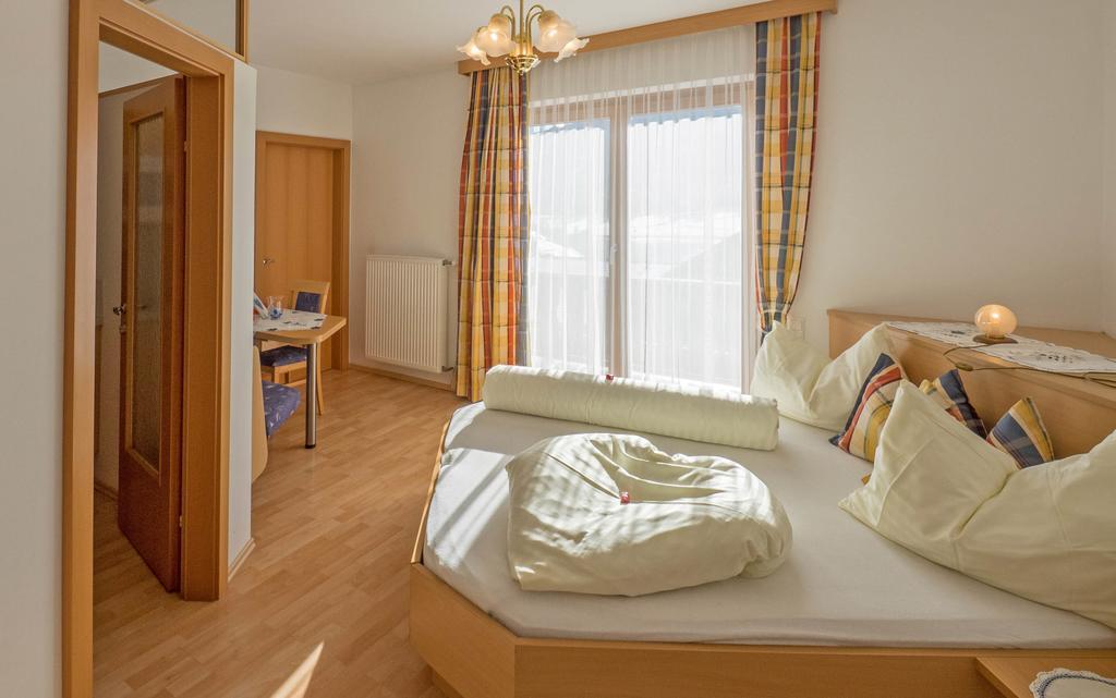 Hotel Haus Schluder - Familie Stanitzer Weissensee Habitación foto